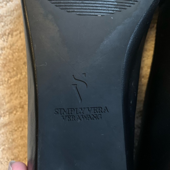 Vera Wang black flats - Picture 7 of 7
